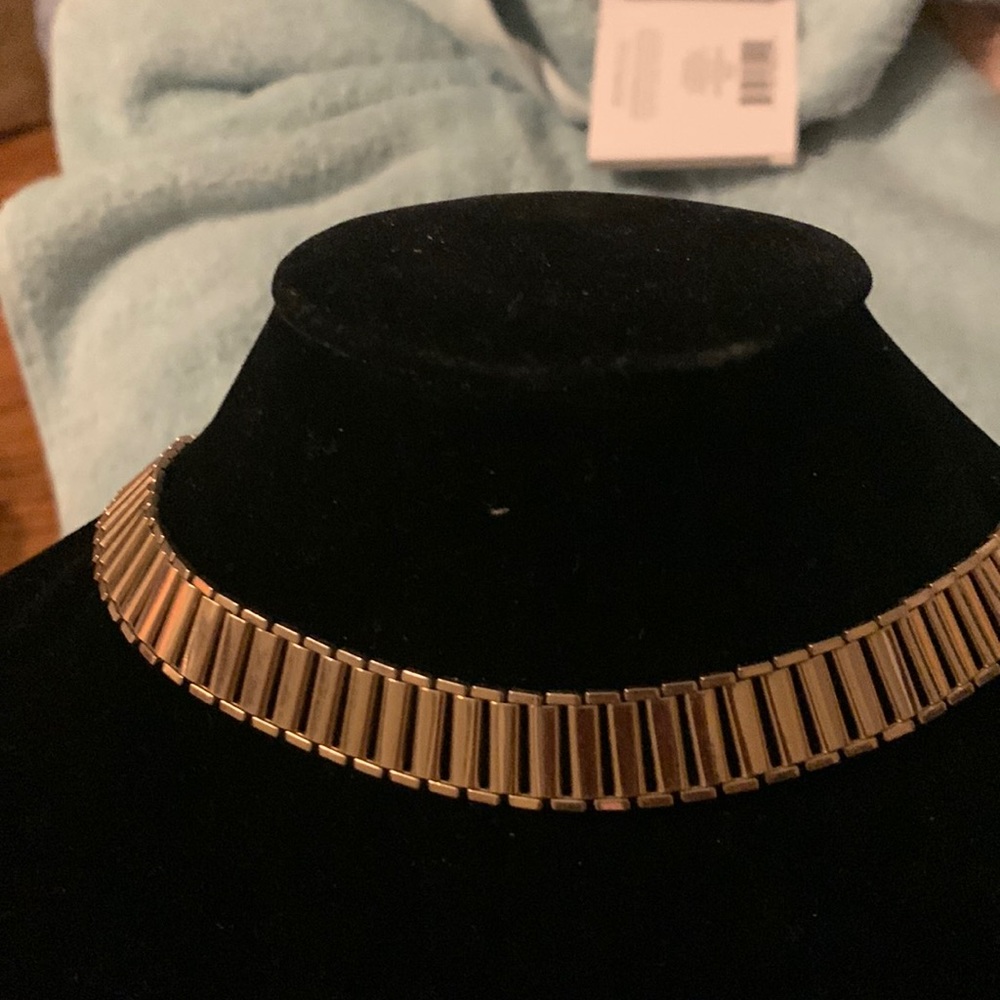 Vintage gold tone chocker necklace